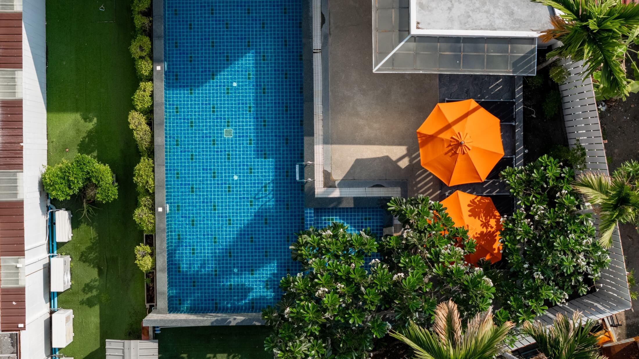Pool_BirdView- 1